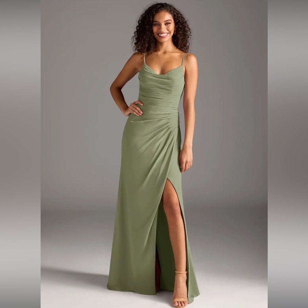 Azazie Deandra Bridesmaid Dress Size 8